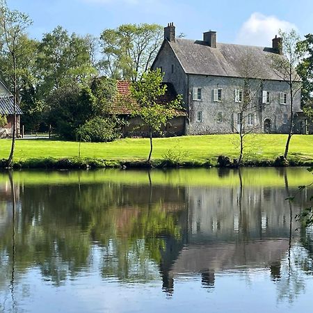 Domaine De L'Eau Partie Bed & Breakfast Carentan Exterior photo